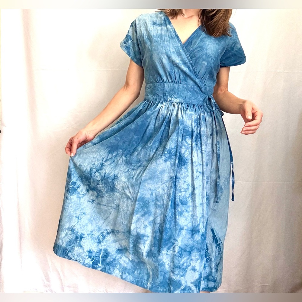 Tie-Dye V-Neck Wrap Midi Sundress